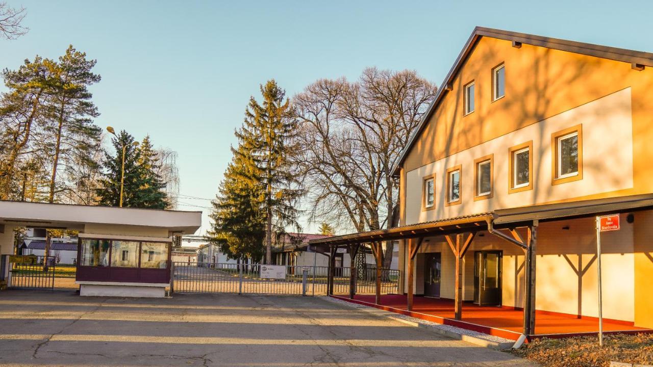 Industrial Belisce Bed & Breakfast Exterior photo
